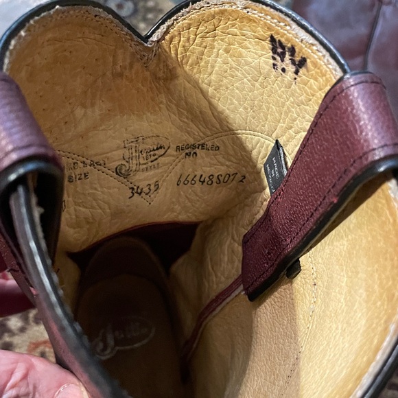 Authentic Justin Cowboy Boots - Picture 4 of 9